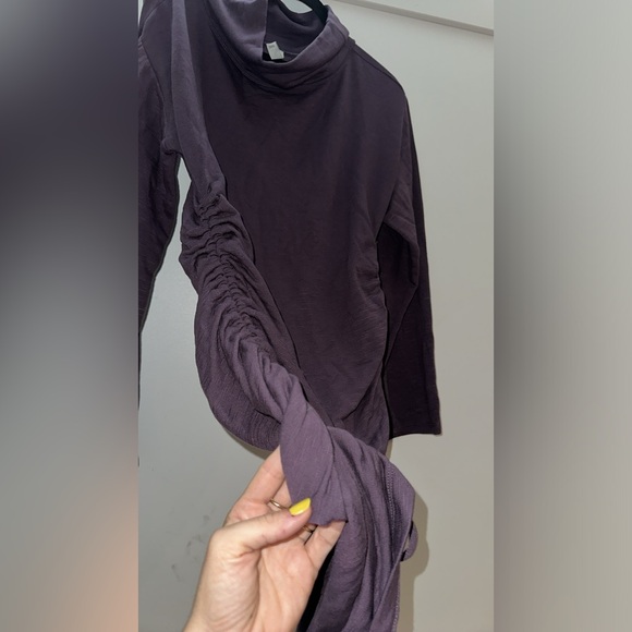 NWOT daily practice long sleeve side ruched dress - Picture 6 of 8